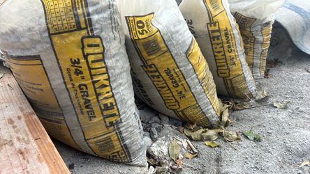 Quikrete 3/4 ‘’ gravel