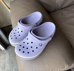 Crocs Size 7 