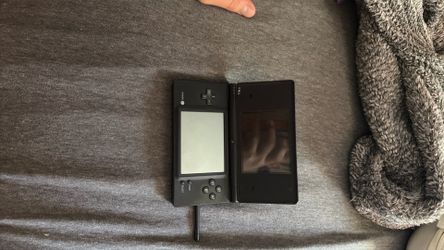 Ninetendo DS i