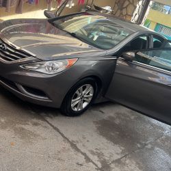 Hyundai Sonata 2011