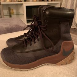 Womens Nike Training Combat boots size 7.5