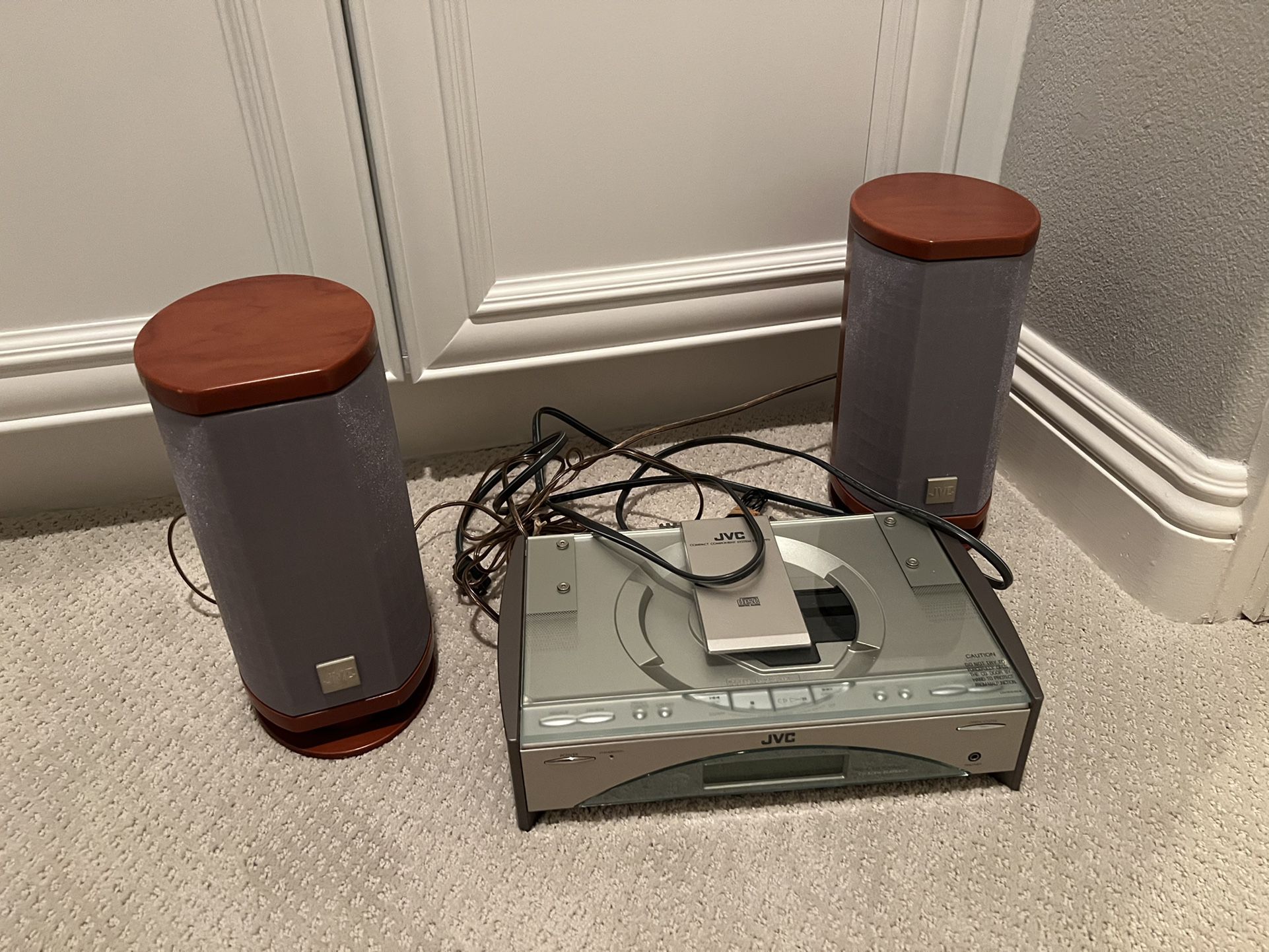 JVC Stereo Speaker Set