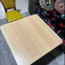 IKEA Lisabo Coffee Table - Beautiful Birchwood & Ash Side Table/End Table - Lovely Nightstand 
🌳