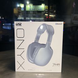 Onyx headphones