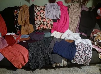 Huge Bundle Of Woman's XL Clothes Mostly 1X And 2X And A Couple 3X