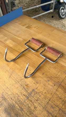 Hay hooks