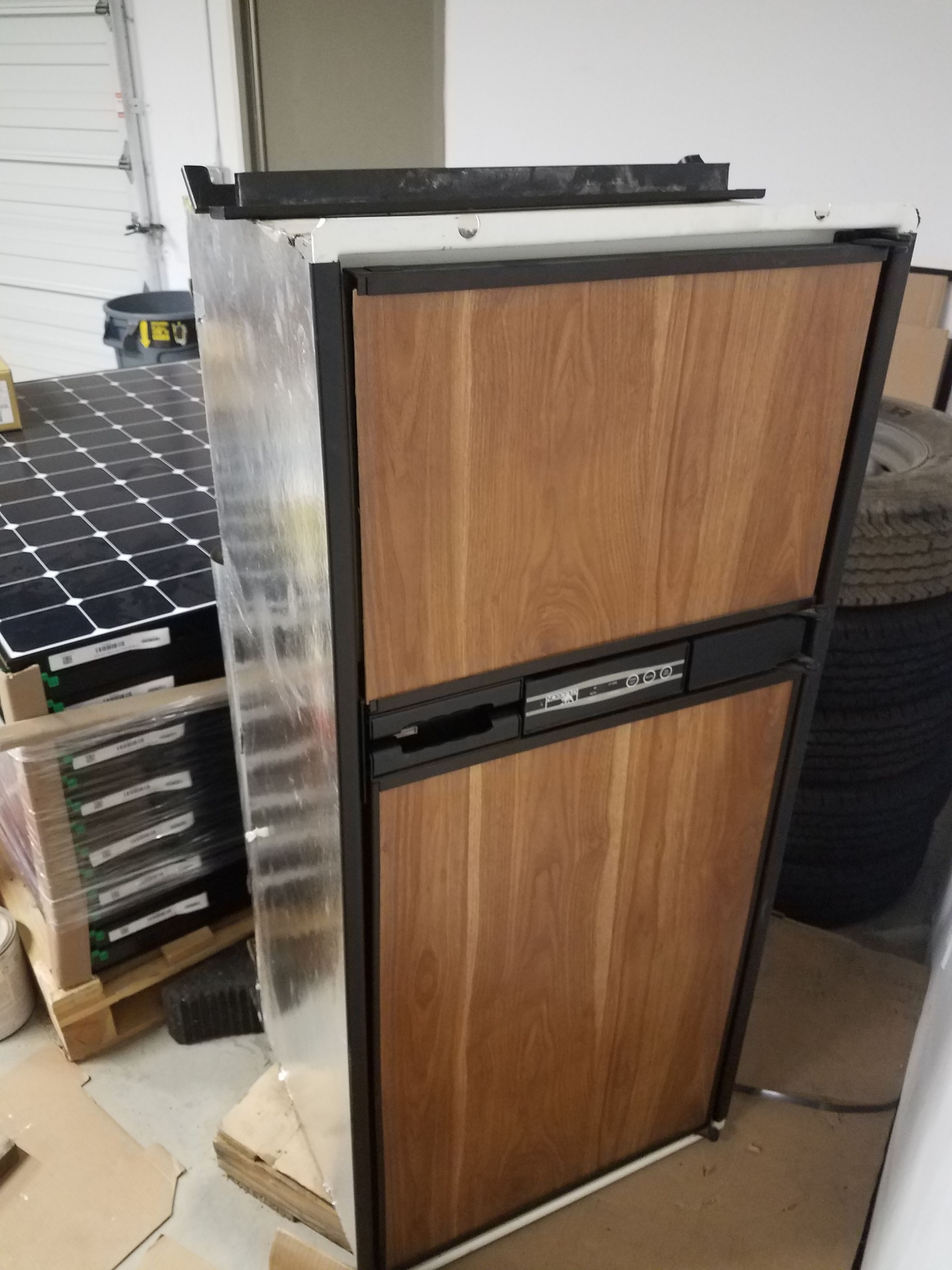 NORCOLD RV REFRIGERATOR