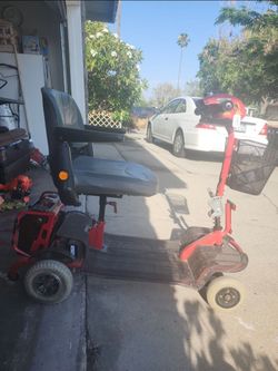 Electric wheelchair