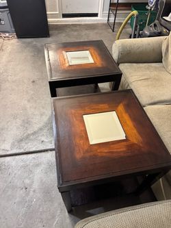 2 table lamps