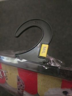 Black Plastic Clothes Hanger M/L