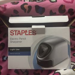 Staples Light Duty Electric Pencil Sharpener (model 34462)