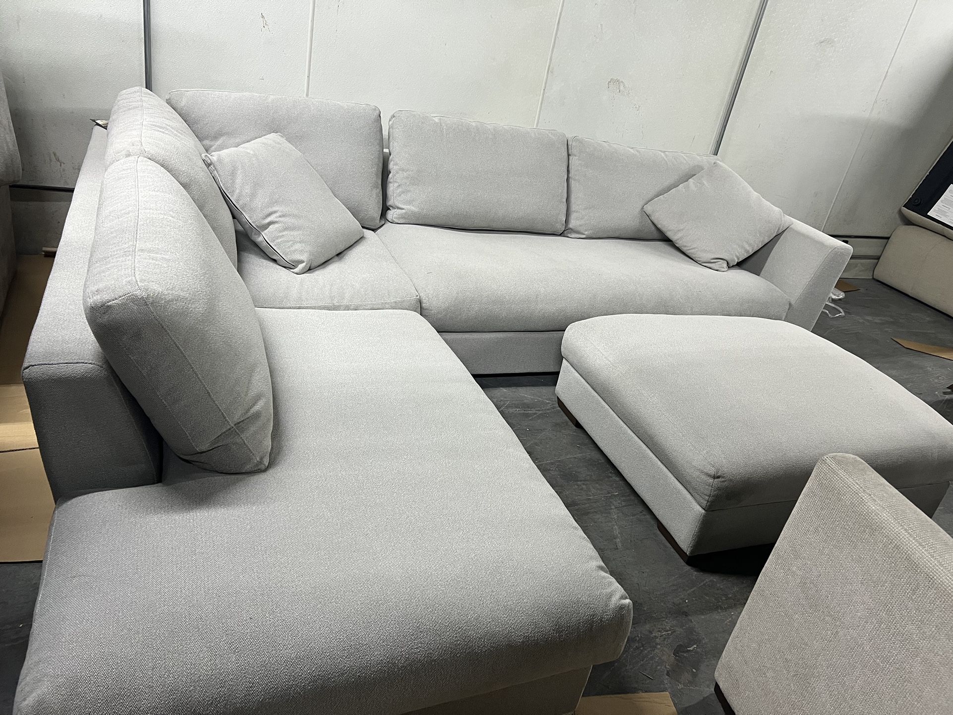 SECTIONAL COUCH SOFA