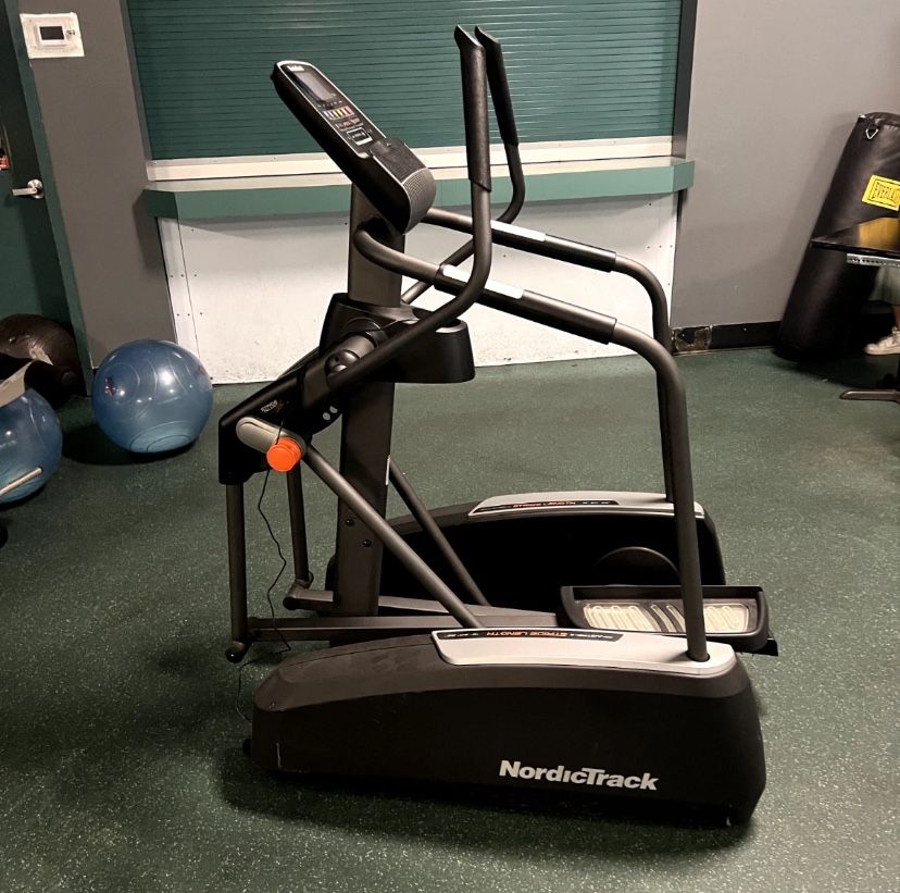 Nordic Track A.C.T Elliptical Machine