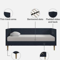 Full Size Daybed and Wall Art Bundle