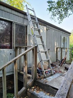 Fourteen foot extension ladder