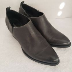 Leather Ankle Boots By Shoe Mint - Size 8.5