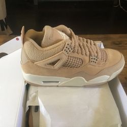 New Women’s Air Jordan 4 Retro size 8.5