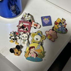 Disney pins