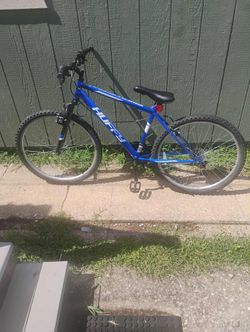 26 Inch Bike Selling For Parts Tires Chain And Everything Good Brakes Aren't 