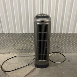 $20 for Lasko Grey Tower Heater for Sale in Orlando, FL - OfferUp