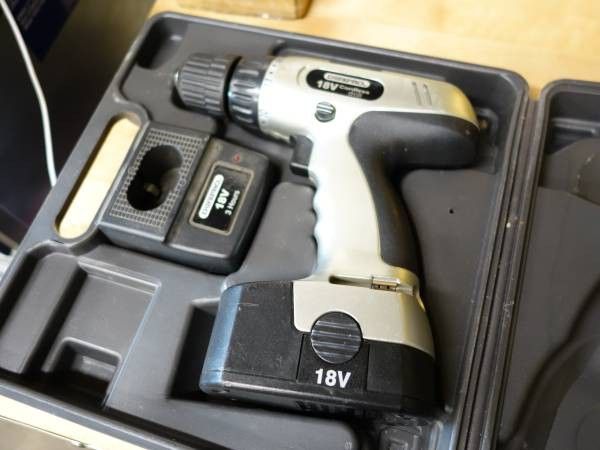 BLACK AND DECKER 18 VOLT CORDLESS DRILL DRIVER WOTH RADIO CHARGER BRAND NEW  IN THE BOX. 50 DOLLARS for Sale in Hillsboro, OR - OfferUp