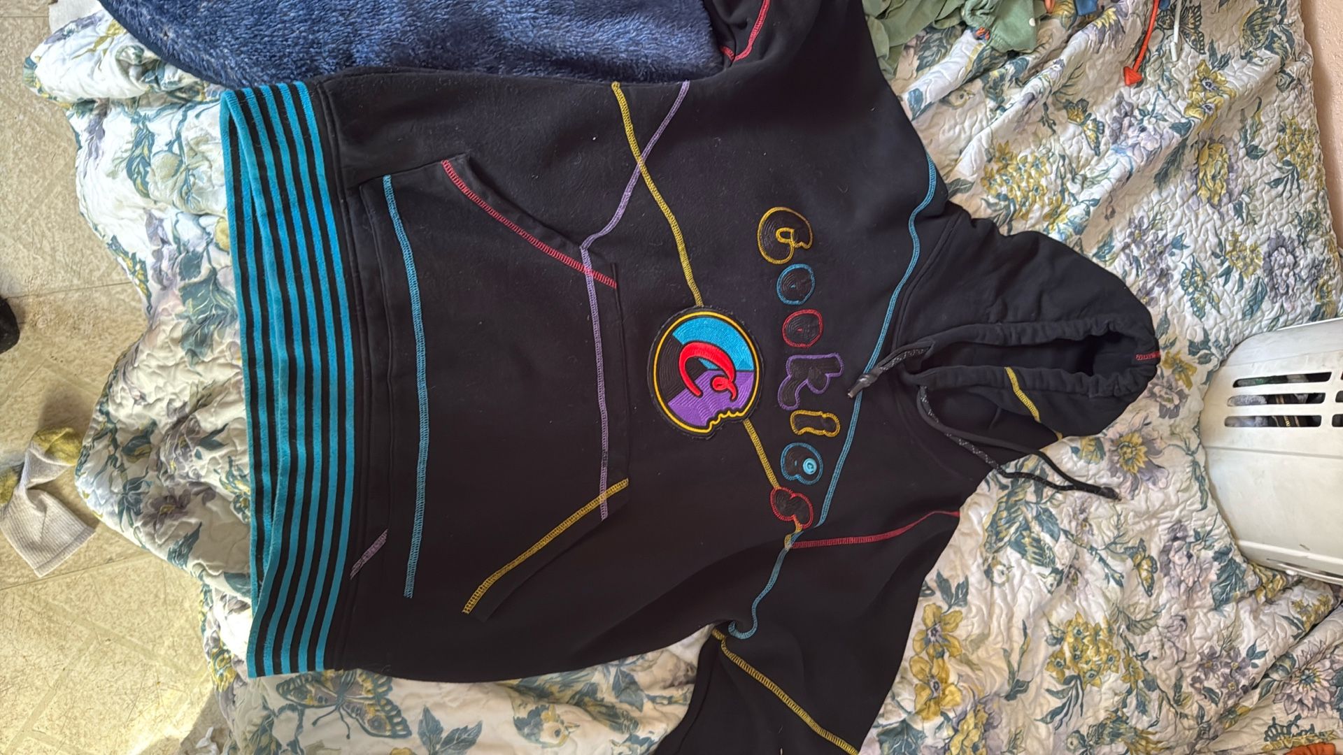 Cookies Men’s Sweater Size Medium 100%cotton