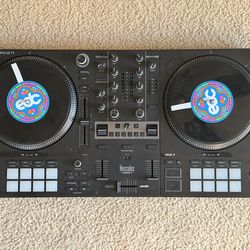 Hercules T7 DJ Controller