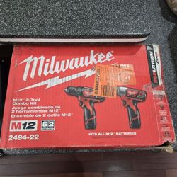 Milwaukee M12 Drill Driver Hex Impact Combo Batteries Charger