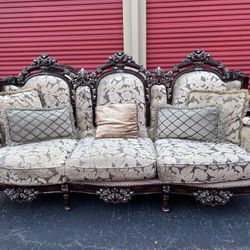 Regal 10,000 Living Room Sofa Set For 350 Each 