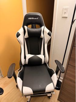 Gaming chair