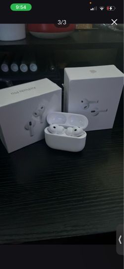 Apple AirPods Pro with Charging Case