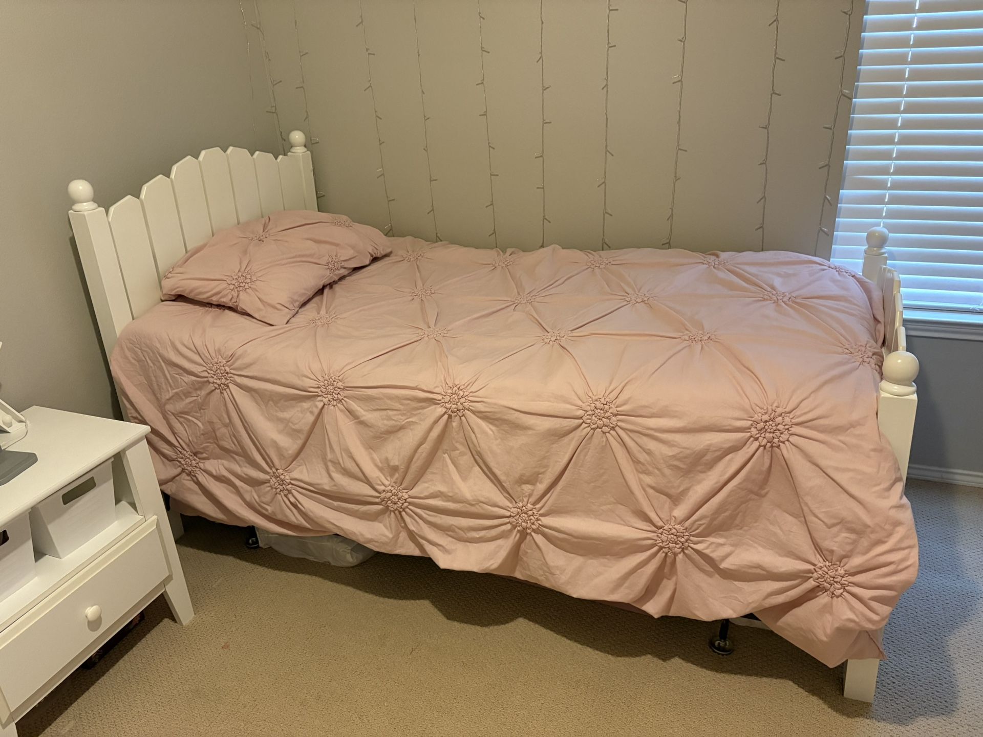 Twin Bed Complete As Pictured