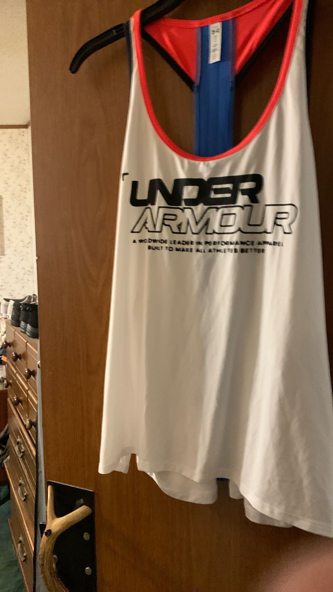 New Without Tags Large Under Armour Workout Shirt