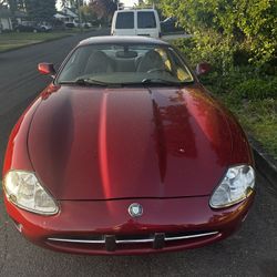 2000 Jaguar XK8 
