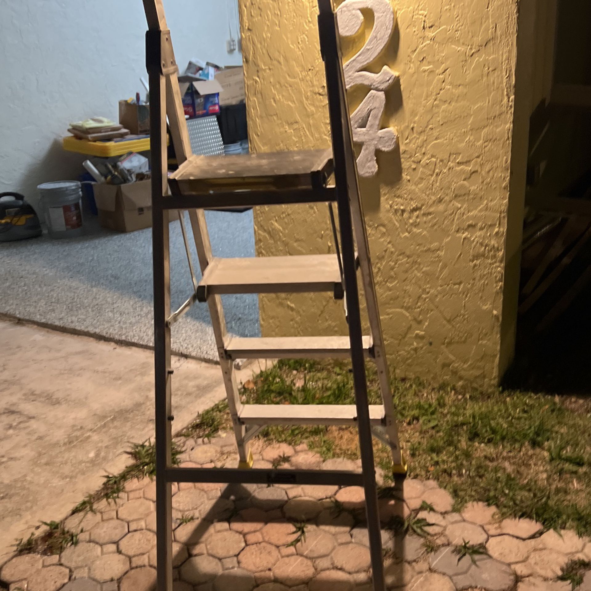 4 Ft Gorilla Ladder Almost Brand New