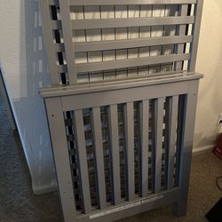 Baby Crib + mattress 