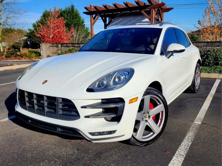 2016 Porsche Macan