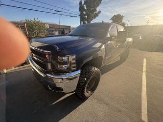 Busco Trabajo De Chofer De Carros Cargo Van O Camioneta Con Caja Chica