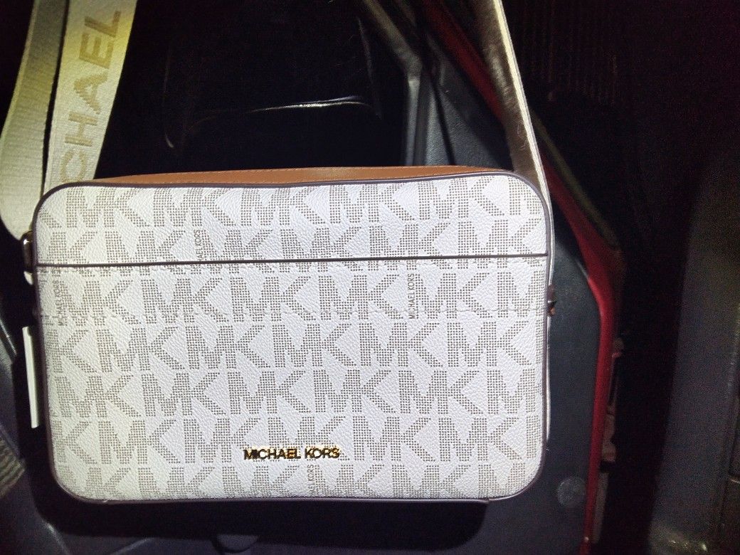 New Michael Kors Maeve Crossbody Bag