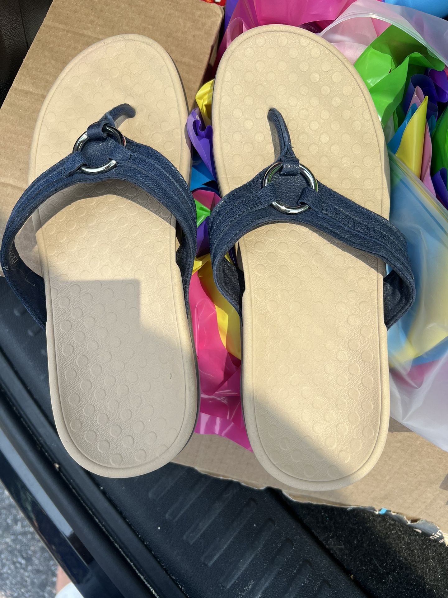 Vionic Tide Alone Toe Post Sandal