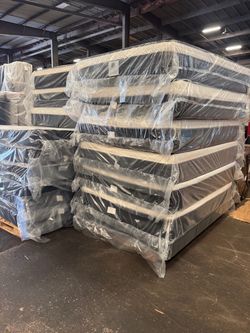 Queen Size Euro Top Mattress. 🚚WE DELIVER🚚