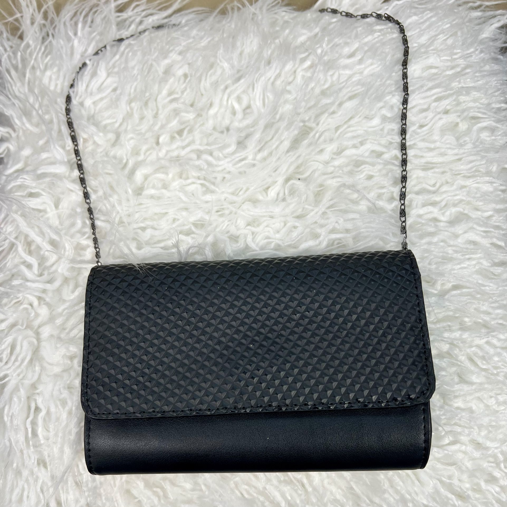 π€ Neiman Marcus Black Textured Clutch Purse β Elegant & Chic