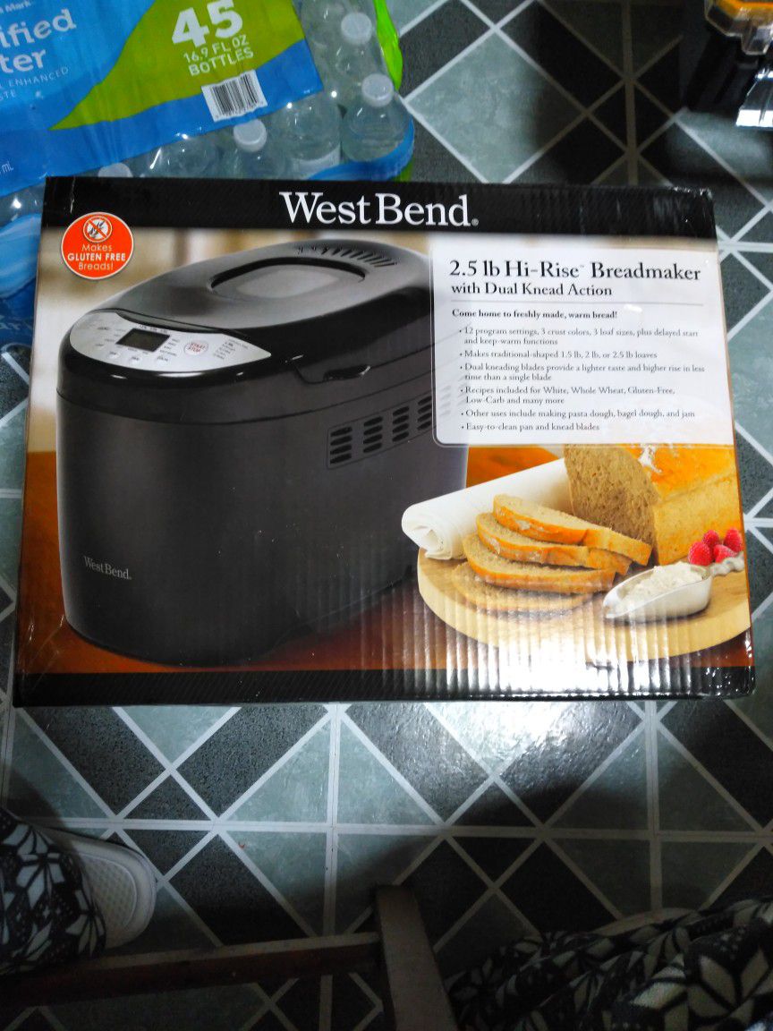 West Bend 2.5lb Hi Rise Bread maker 