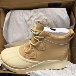 Sorel Women's Out N About LV Classic Waterproof Boot