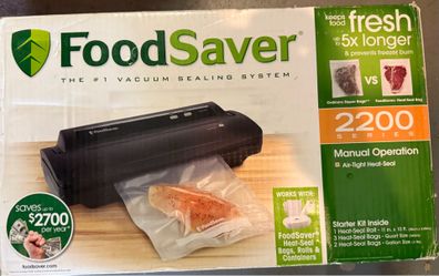FoodSaver 2200 Series Vacuum Sealing System V2244