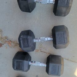 Lots Of Olympic Weights Available. 45s, 35s, 25s, 10s, 5s, 7 Ft Olympic Bar, And 30 And 40 Lb Dumbbells
