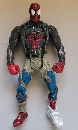 Vintage Marvel ToyBiz Battle Damaged Spider-Man 5" Action Figure