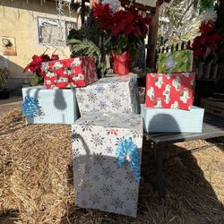 Empty Decor Presents