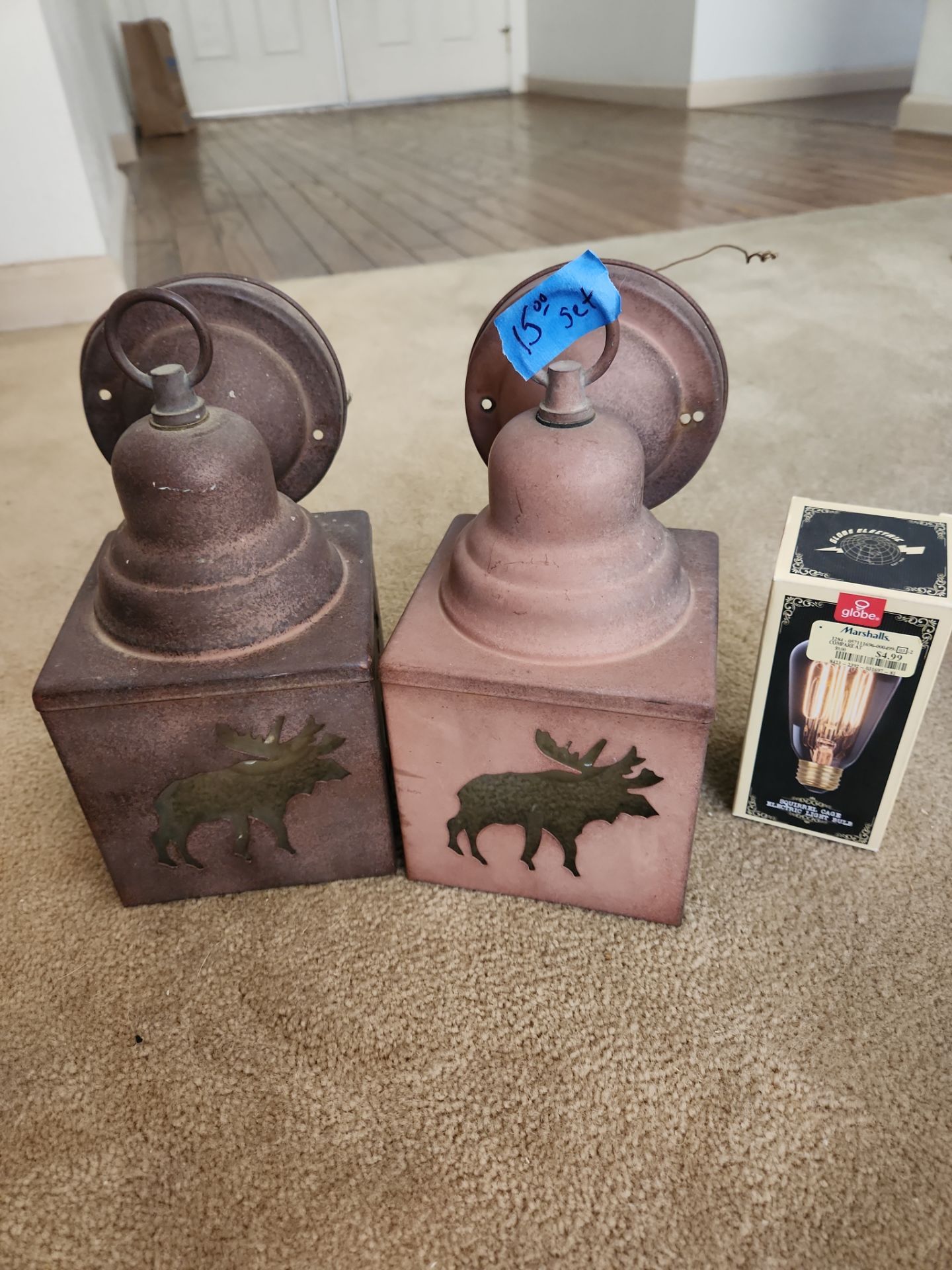 Metal wall mount moose theme lights