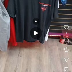 DESINGER 25$ a shirt black and white